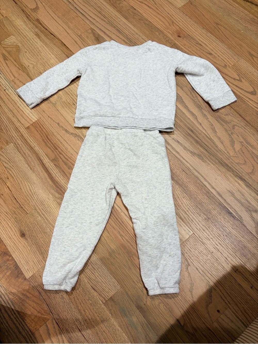 Children’s Place toddler girl love sweat outfit - Picture 2 of 3